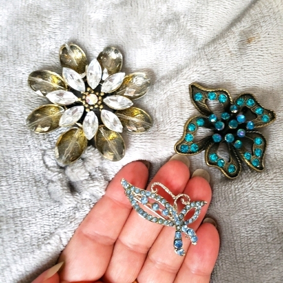 Set of 3 jeweled rhinestone pins brooches - Picture 1 of 4